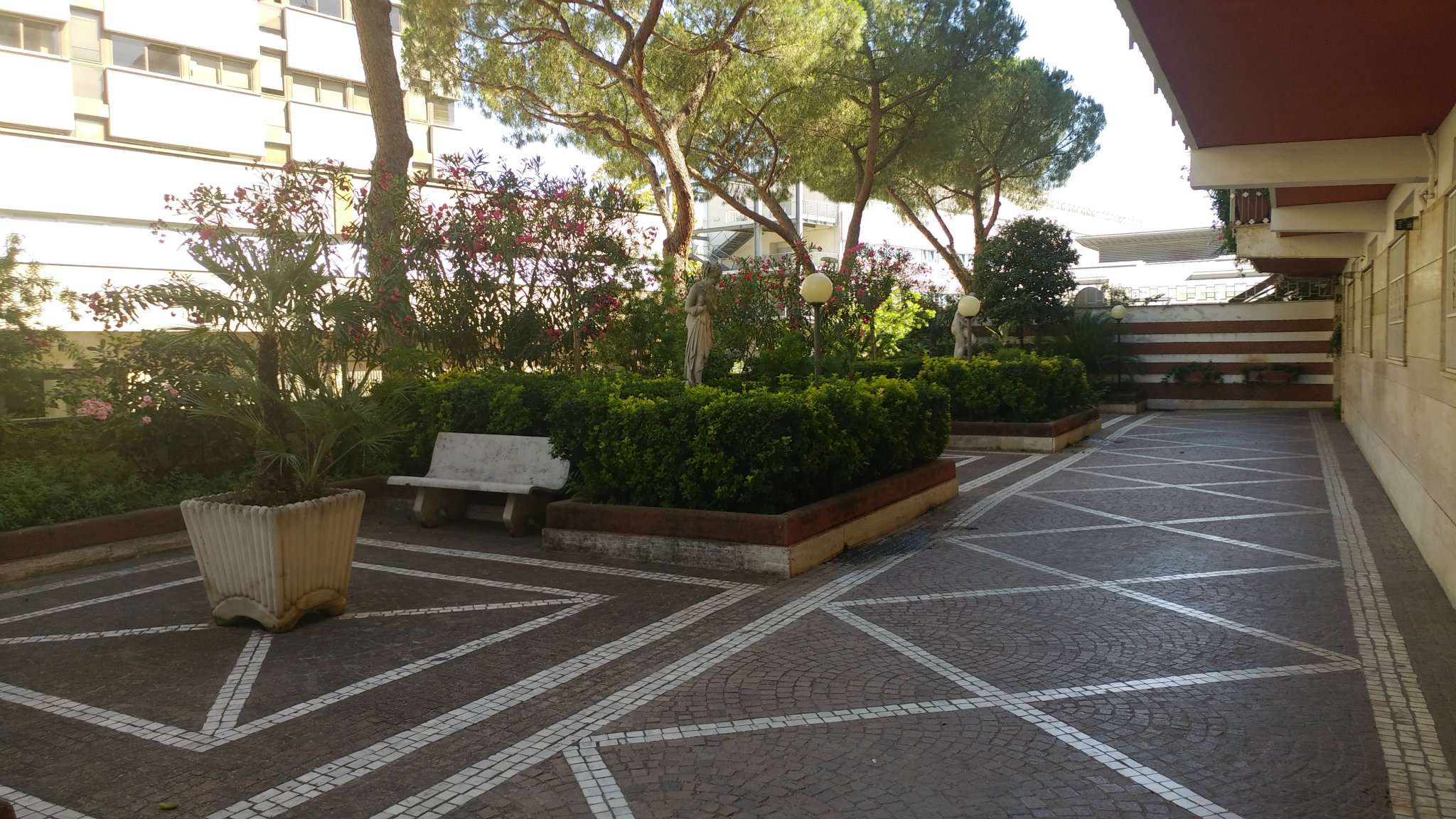 Appartamento ROMA vendita  MARCONI Antonino Pio Uno Holding