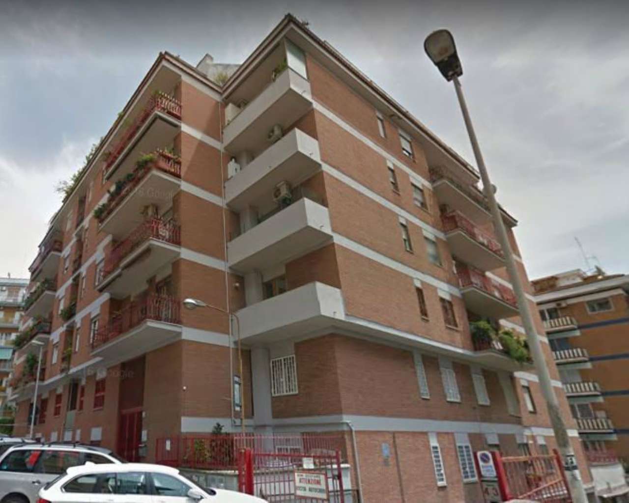  roma vendita quart: gianicolense (xv mun.) uno holding