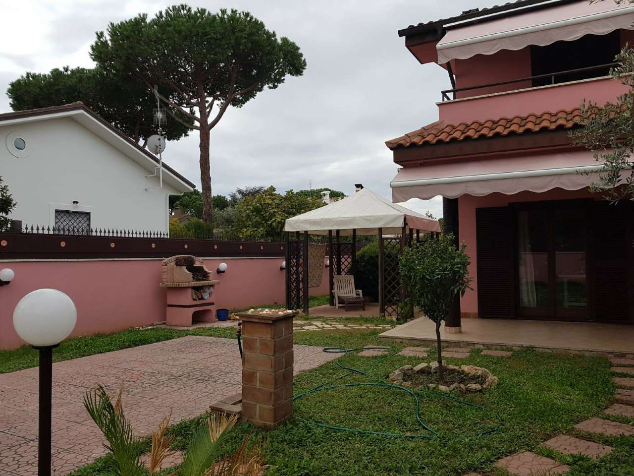 Villa Trifamiliare ANZIO vendita   delle Campanule Uno Holding