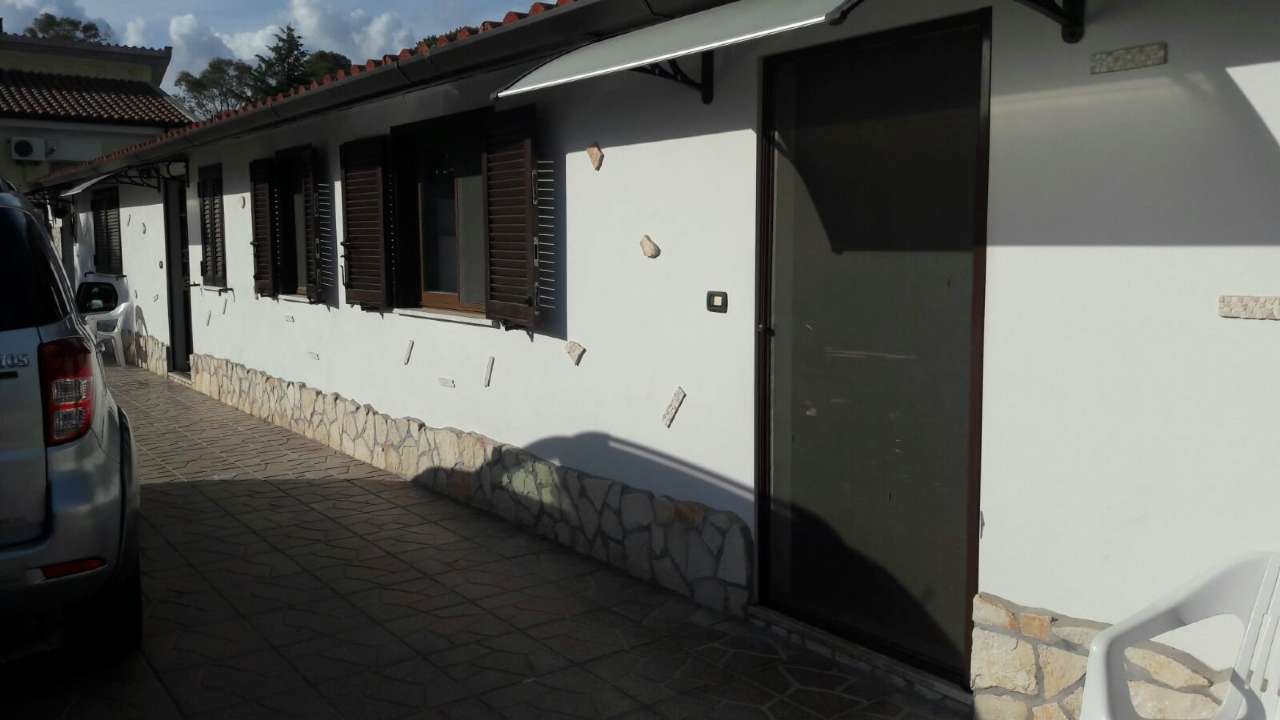 Villa LATINA vendita   Firenze Uno Holding
