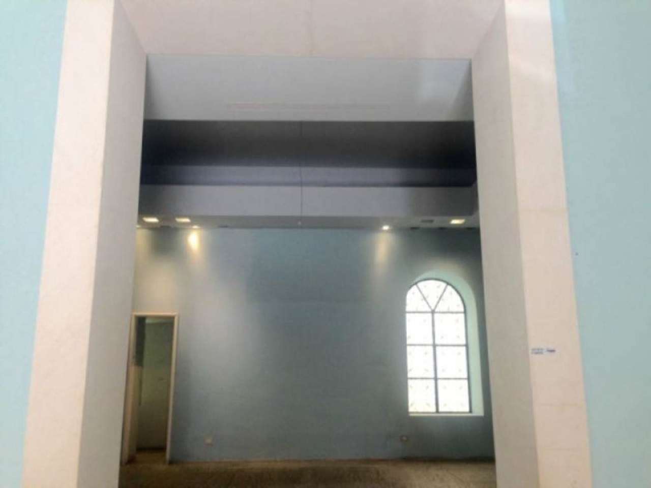 Negozio - Loc.Com. ROMA affitto  Centro storico Piazza di Pietra Lux Real Estate srl