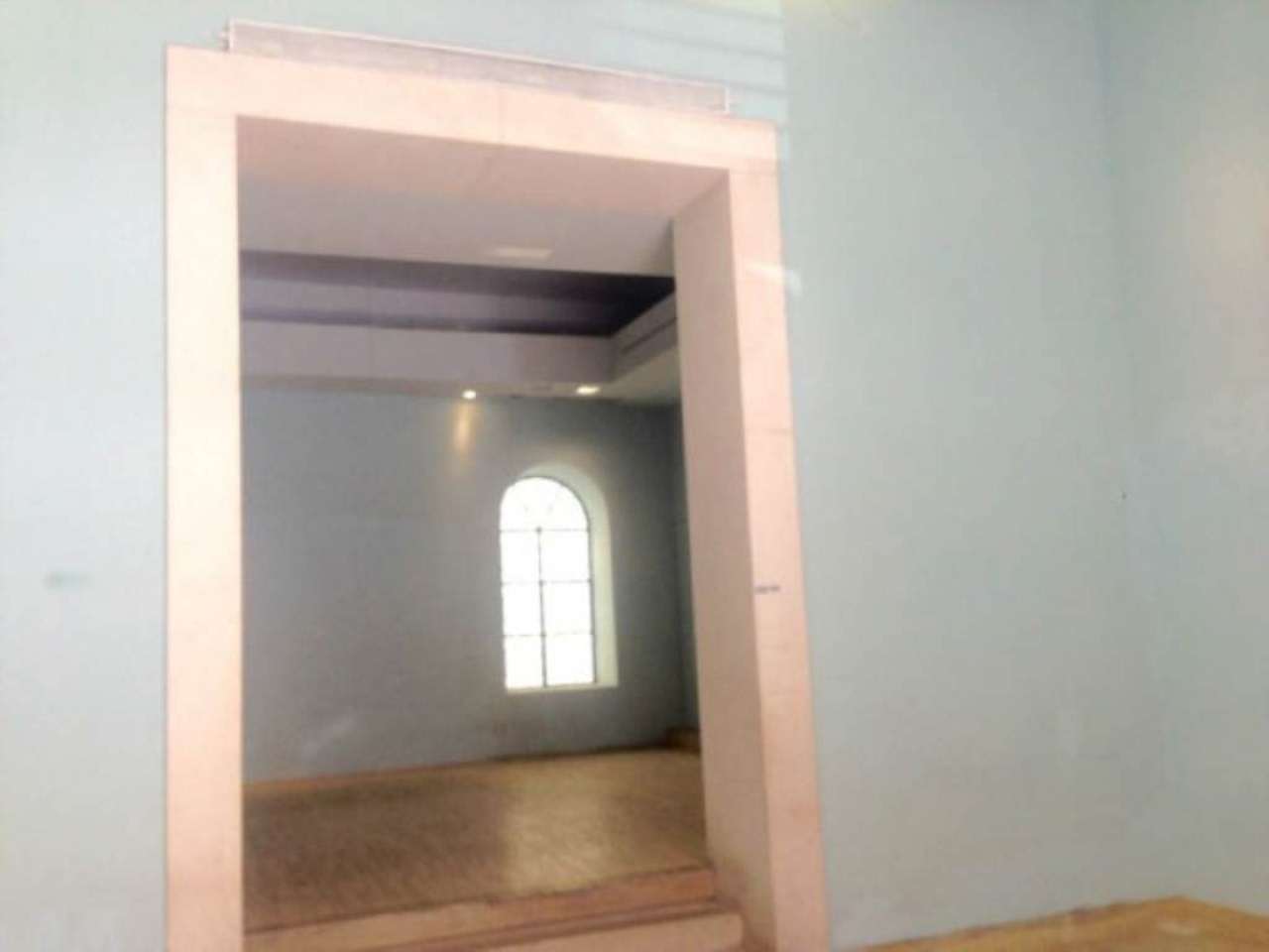 Negozio - Loc.Com. ROMA affitto  Centro storico Piazza di Pietra Lux Real Estate srl