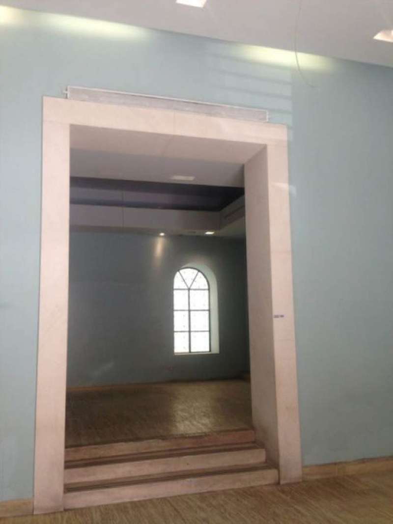 Negozio - Loc.Com. ROMA affitto  Centro storico Piazza di Pietra Lux Real Estate srl
