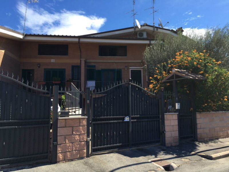 Villa Affiancata - Schiera ROMA vendita  ACILIA Antonio Donghi Edilcom Immobiliare di Omar Nonni