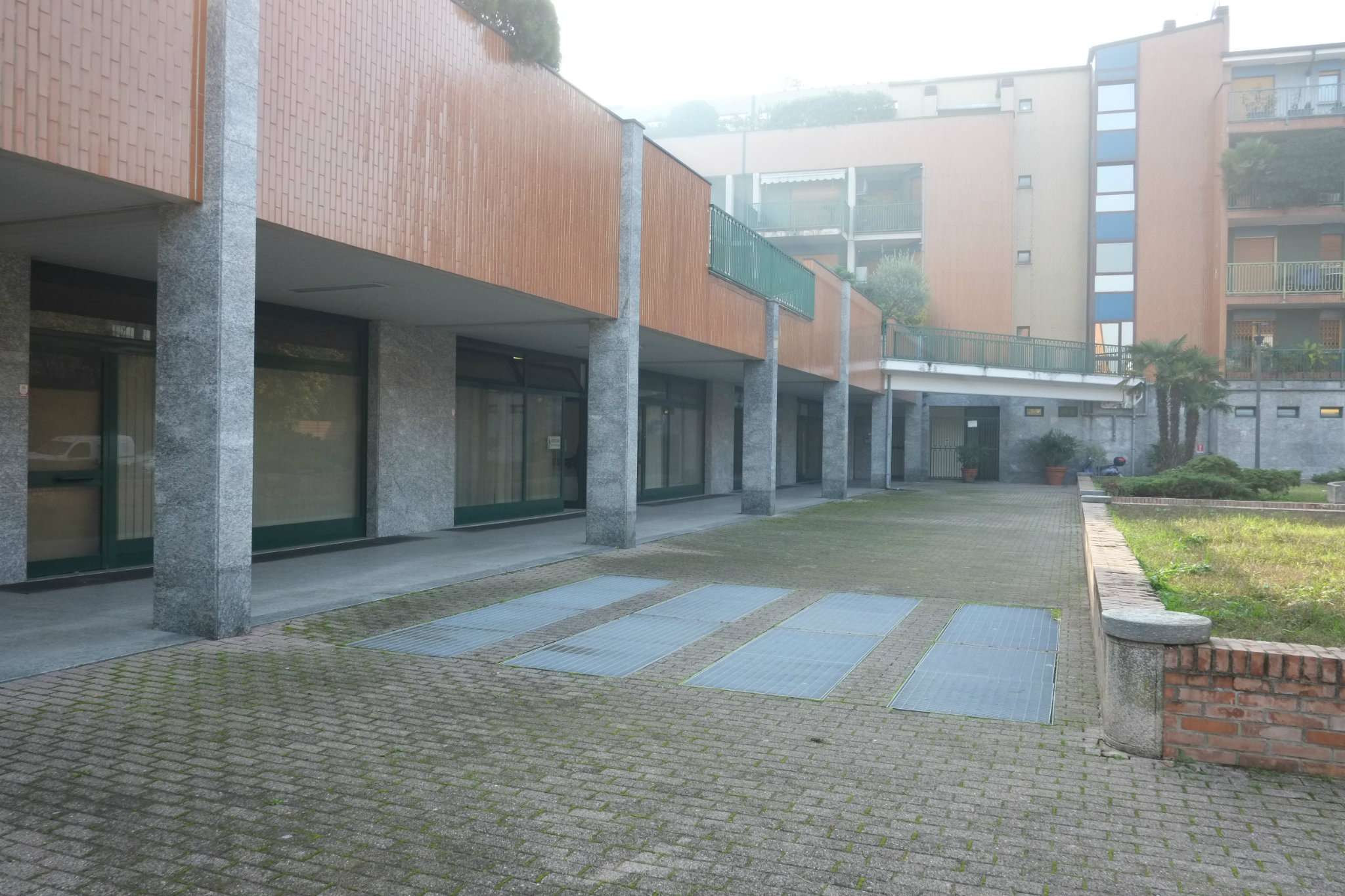 Show Room MILANO vendita  CERTOSA barnaba oriani cosmo real estate & brokers srl