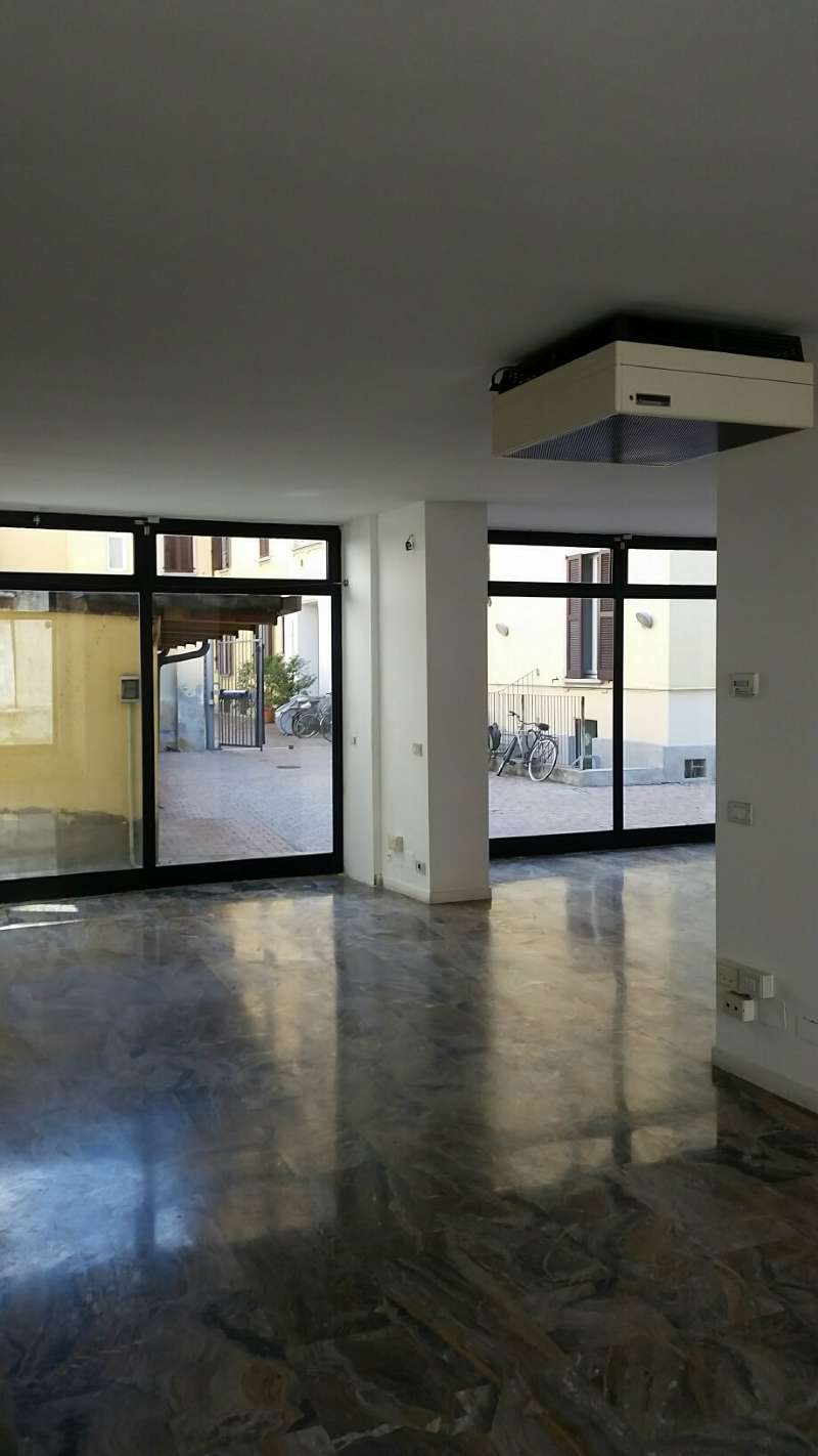  milano affitto quart: bocconi cosmo-real-estate-&-brokers-srl