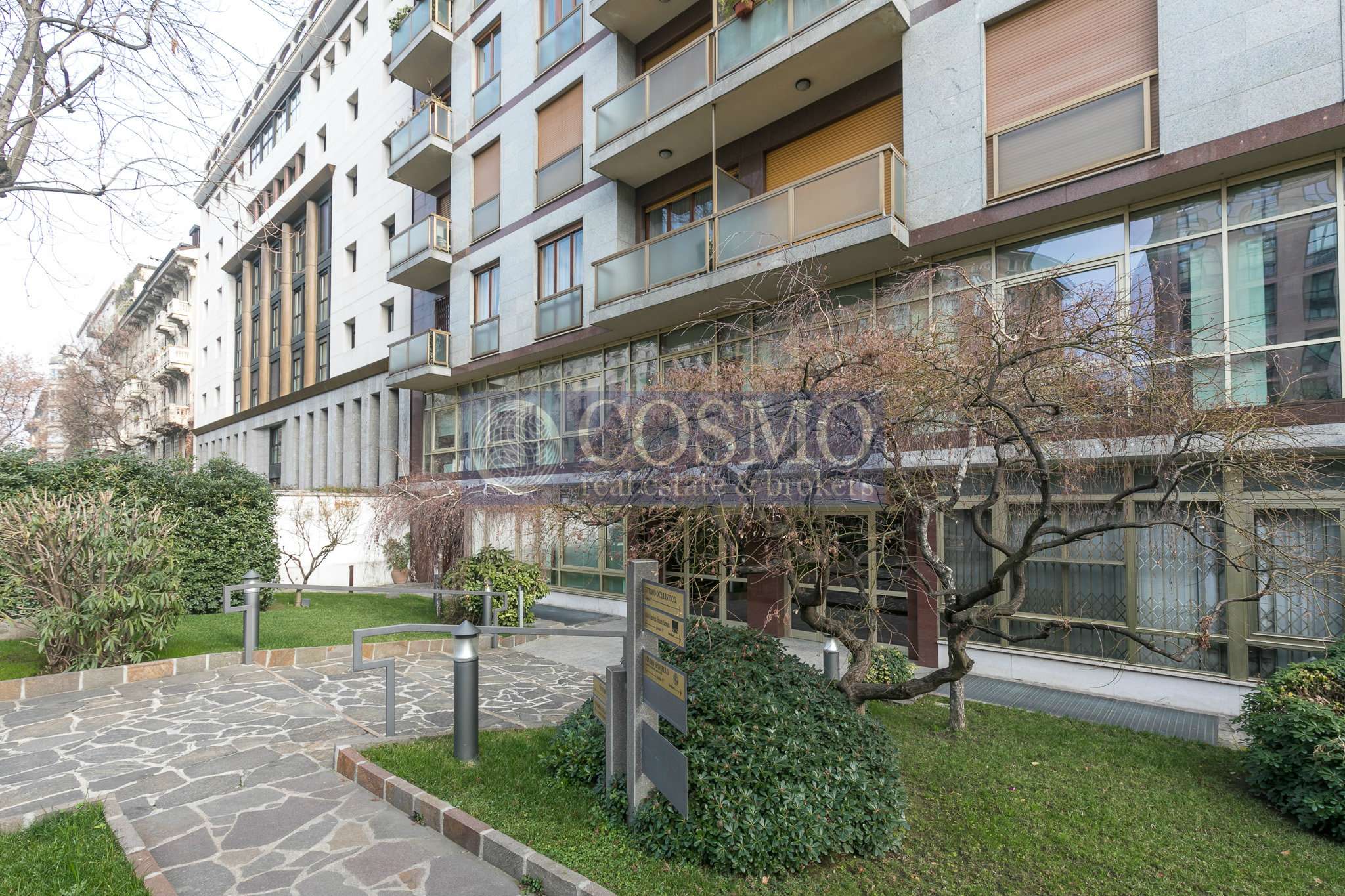 Ufficio - Loc.Com. MILANO affitto  V GIORNATE Majno cosmo real estate & brokers srl