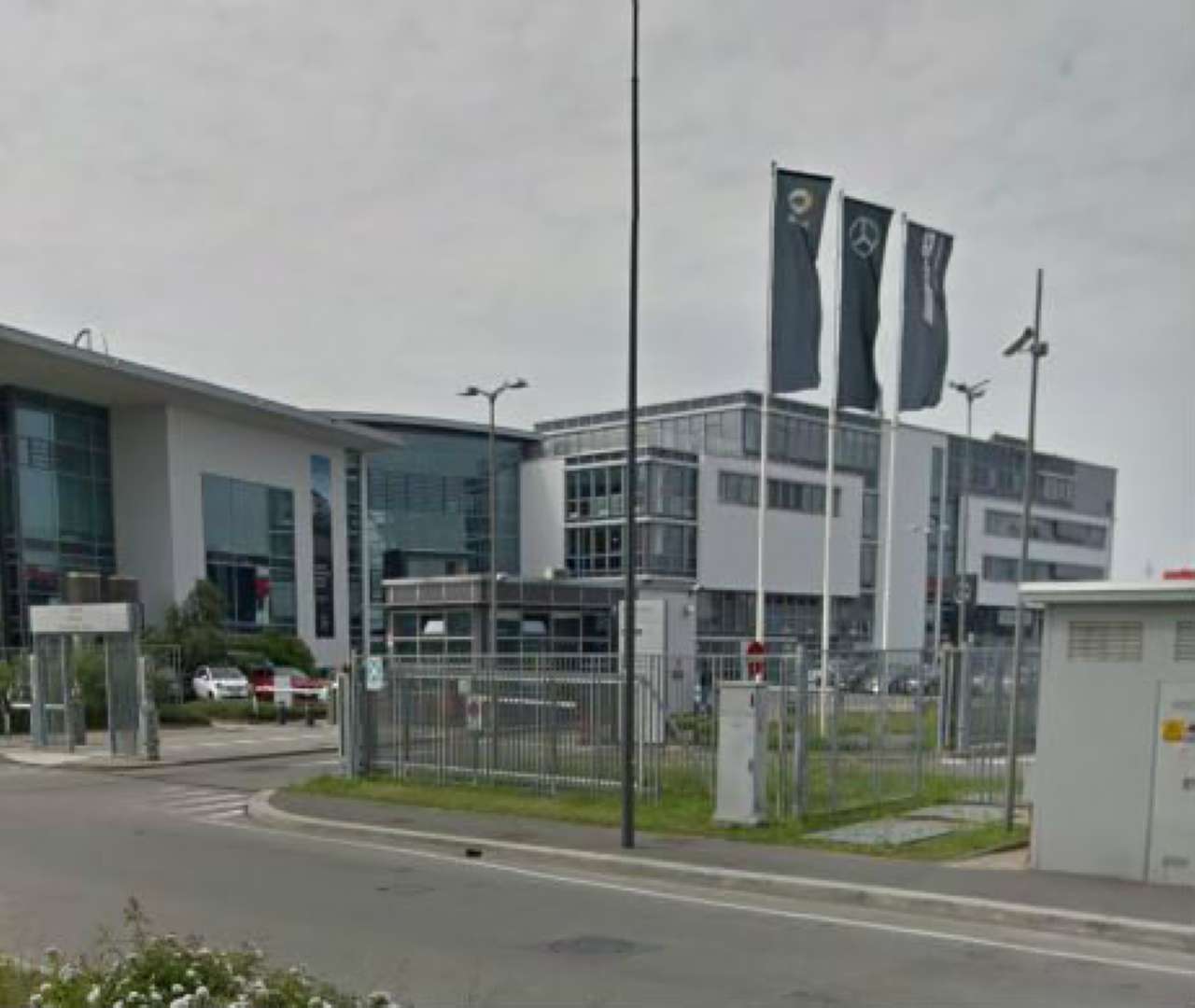 Ufficio - Loc.Com. MILANO affitto  BONOLA daimler cosmo real estate & brokers srl