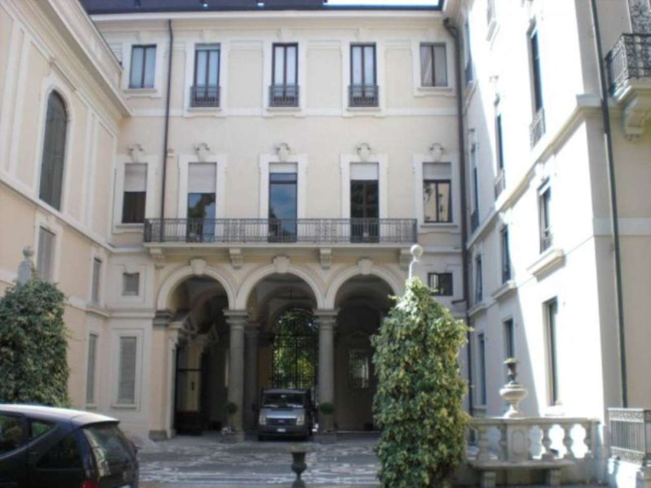  milano affitto quart: centro storico cosmo-real-estate-&-brokers-srl