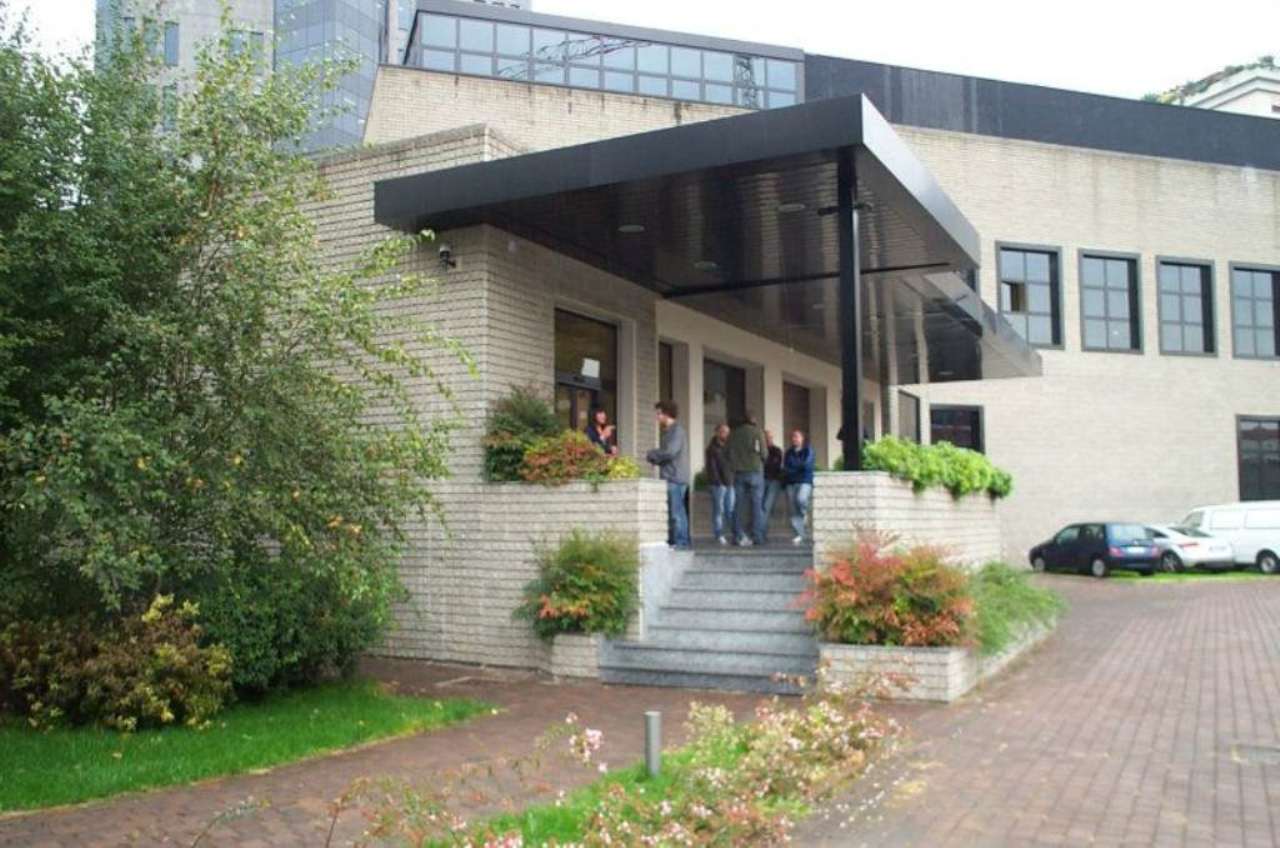 Ufficio - Loc.Com. MILANO affitto  FAMAGOSTA cottolengo cosmo real estate & brokers srl