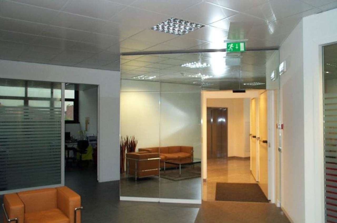  milano affitto quart: barona cosmo-real-estate-&-brokers-srl