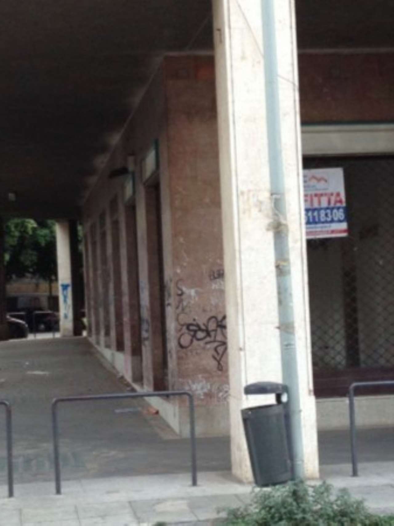 Negozio - Loc.Com. PALERMO affitto  POLITEAMA  Ungheria HOME ITALIA