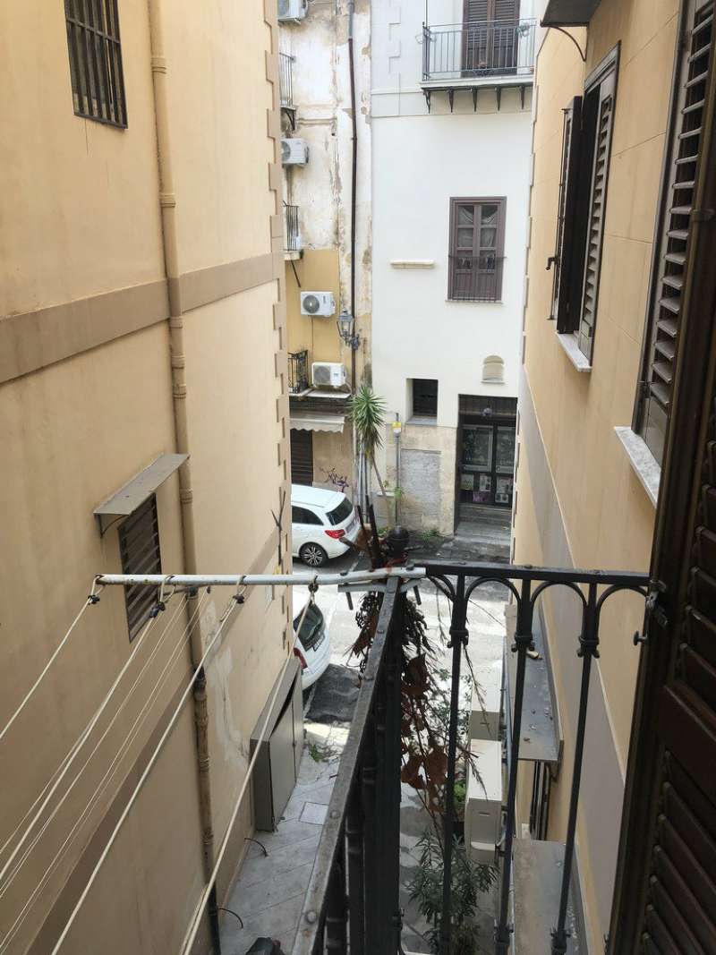 Appartamento PALERMO vendita  Centro storico via del cancello HOME ITALIA