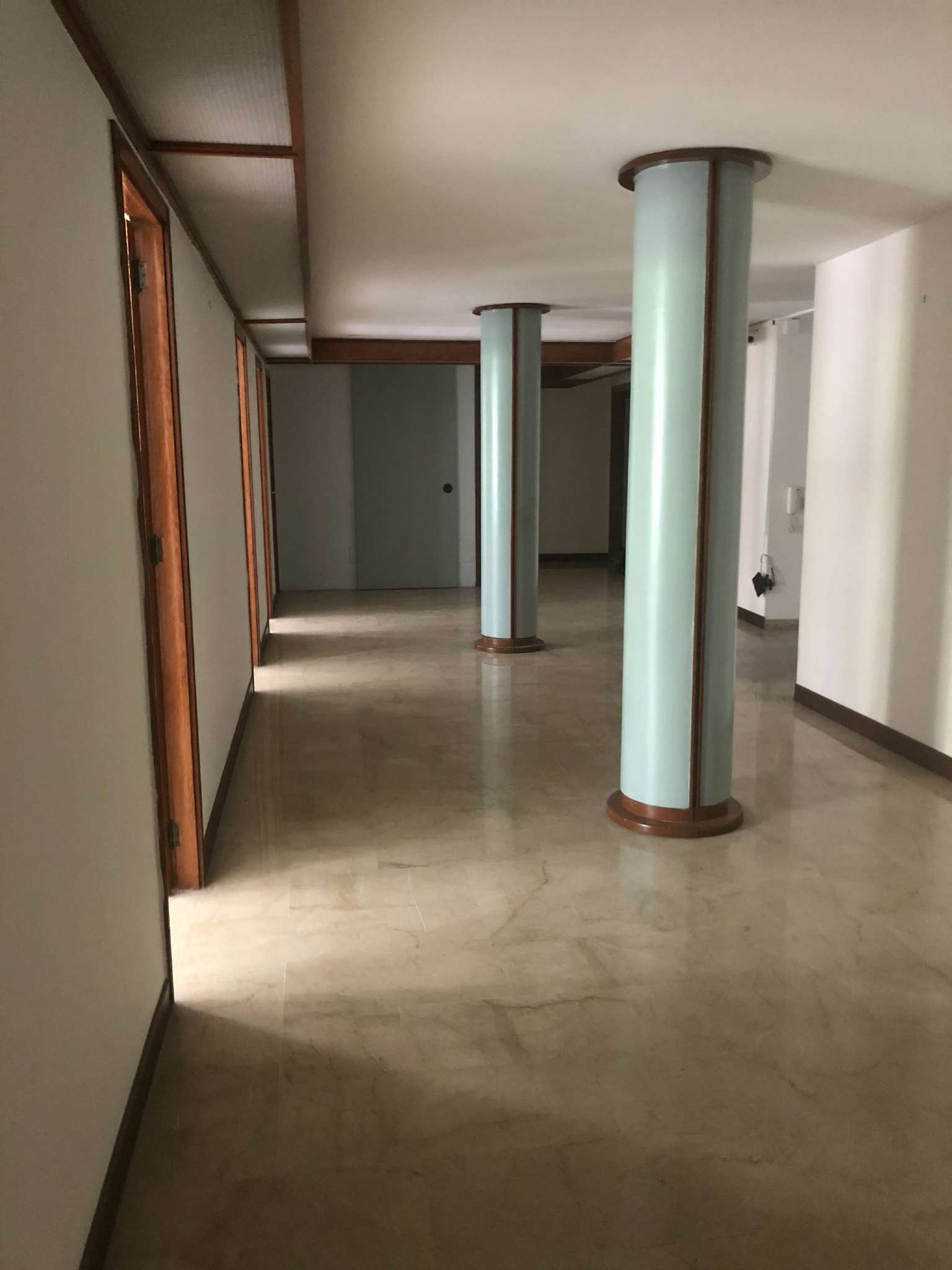Ufficio - Loc.Com. PALERMO vendita   via principe di belmonte HOME ITALIA