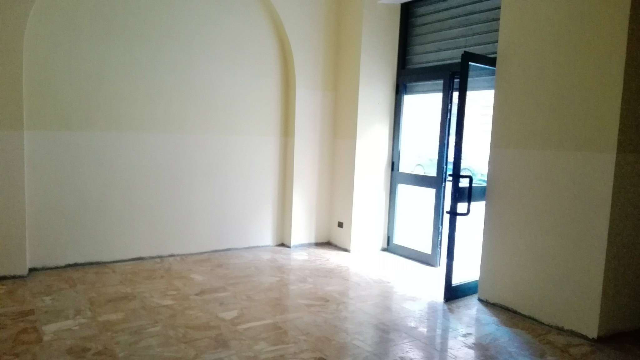 Negozio - Loc.Com. GENOVA vendita  FOCE Via Giovanni Tommaso Invrea 18r Pallavicini Immobiliare