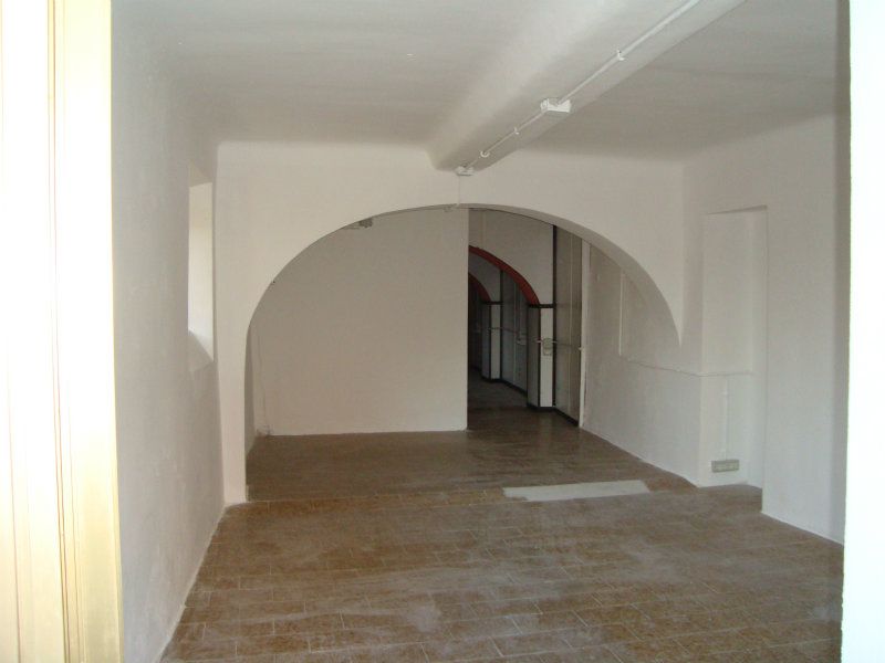 Negozio - Loc.Com. GENOVA vendita   Via Pra' Immobiliare Chiaverini