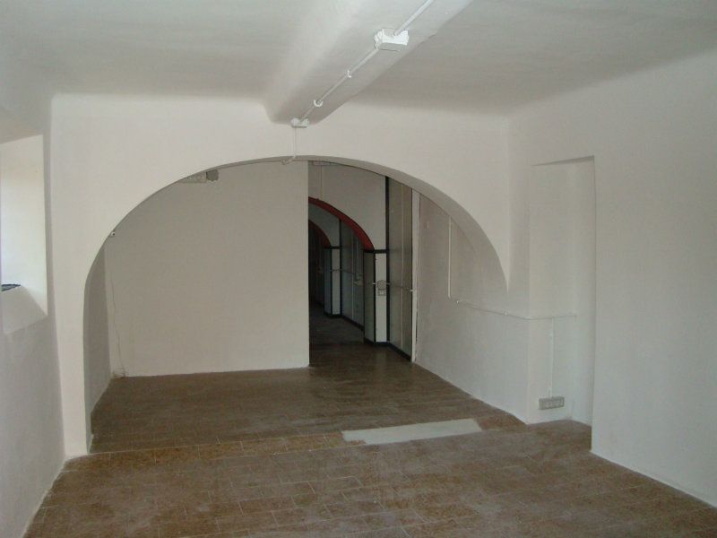 Negozio - Loc.Com. GENOVA vendita   Via Pra' Immobiliare Chiaverini