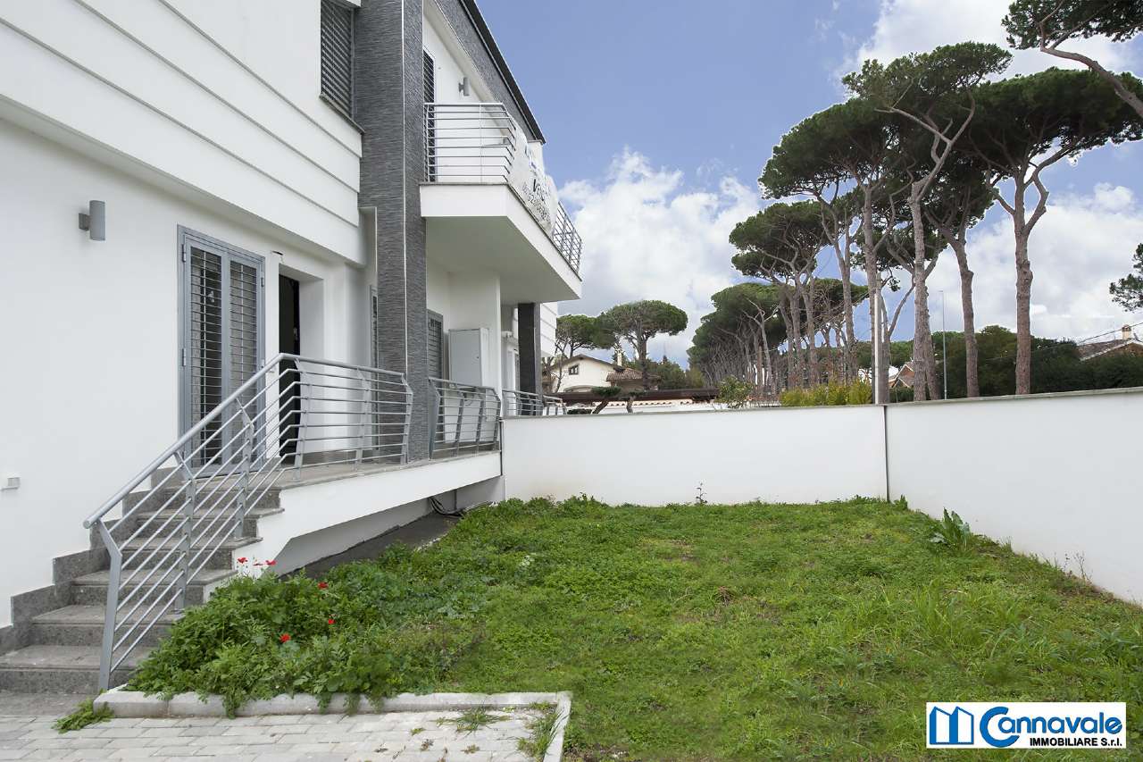 Villa Affiancata - Schiera ROMA vendita  INFERNETTO Viale di Castel Porziano Immobiliare Cannavale