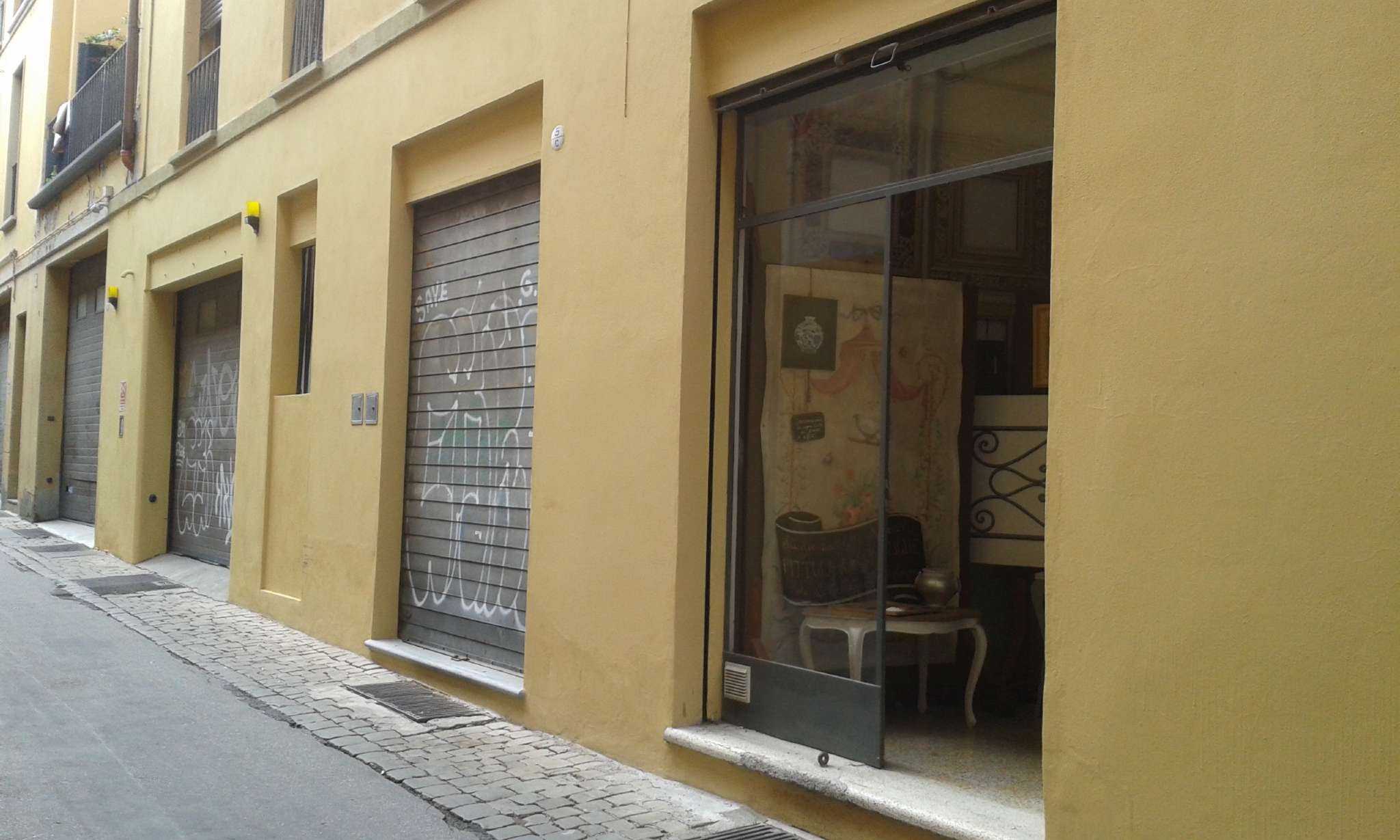 Negozio - Loc.Com. BOLOGNA vendita  CENTRO STORICO Castellata Immobiliare Santo Stefano