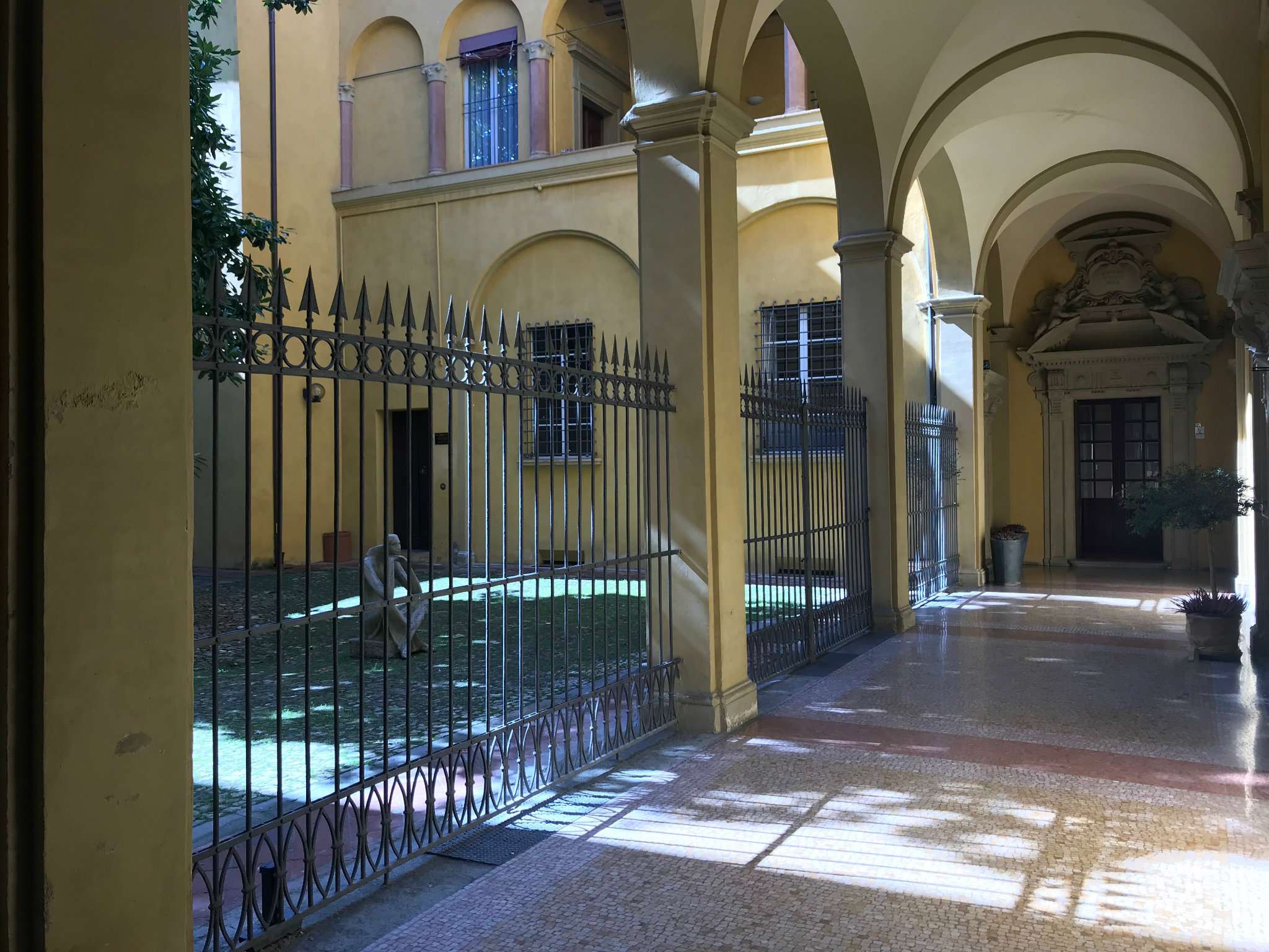 Appartamento BOLOGNA vendita  CENTRO STORICO Massimo D'Azeglio Immobiliare Santo Stefano