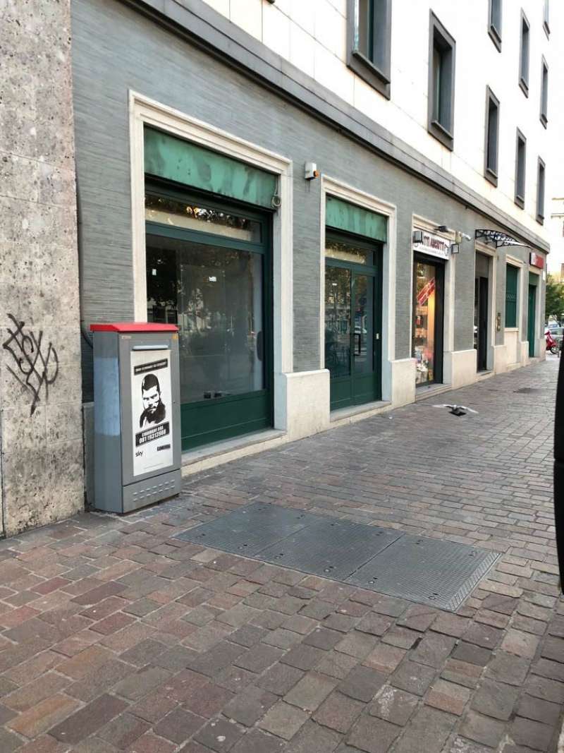 Negozio - Loc.Com. MILANO affitto  CORVETTO Lodi Milano Cattolica