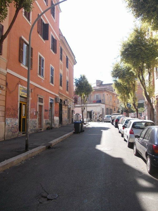 Negozio - Loc.Com. ROMA vendita  PIGNETO VIA ASCOLI PICENO Club Casa Srl