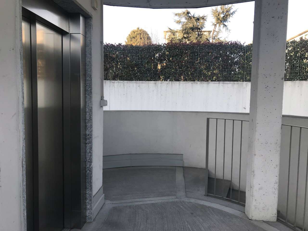 Box auto - Posto auto MILANO vendita  CORVETTO  Farecasa