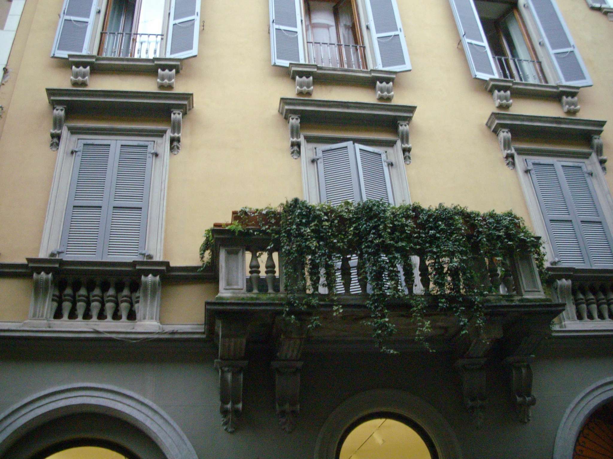 Appartamento MILANO affitto  CENTRO STORICO QUADRILATERO GD PROPERTY SAS DI GLORIA DE AUSEN