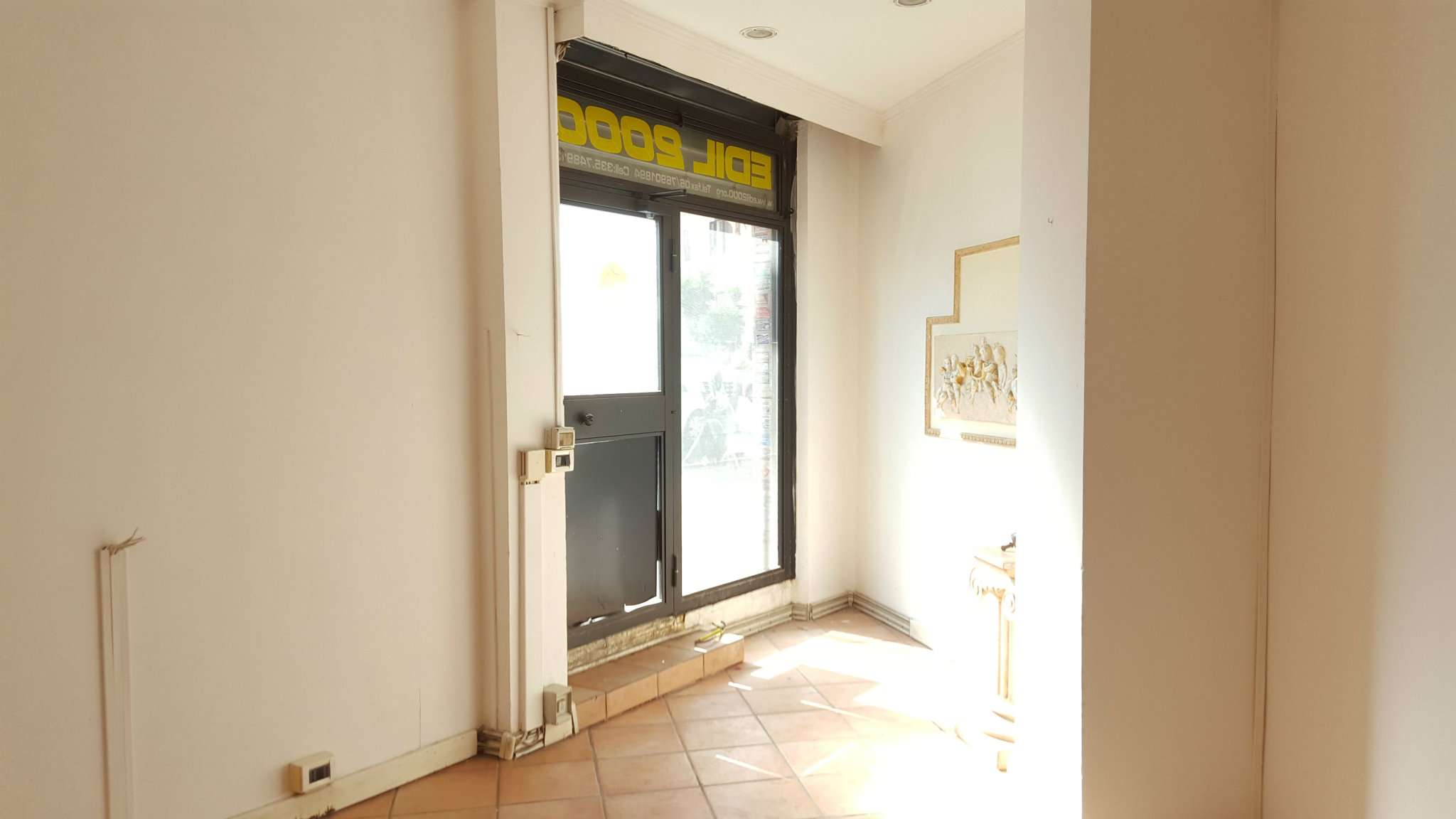 Negozio - Loc.Com. ROMA vendita  TUSCOLANO (VI MUN.) dei Laterensi N.O.I. Case s.r.l.