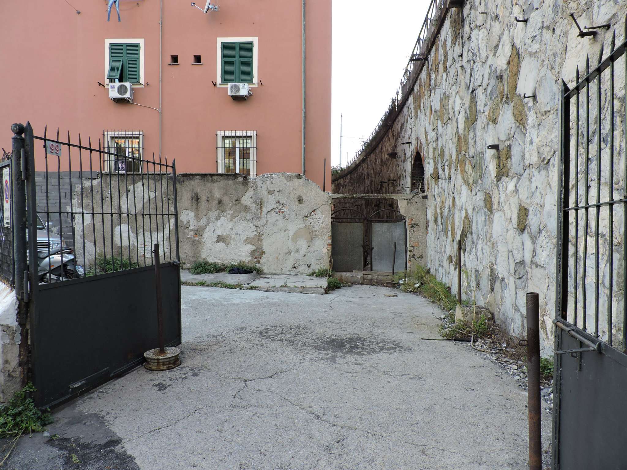 Negozio - Loc.Com. GENOVA vendita  SAMPIERDARENA Barabino S.I.T. Studio Immobiliare