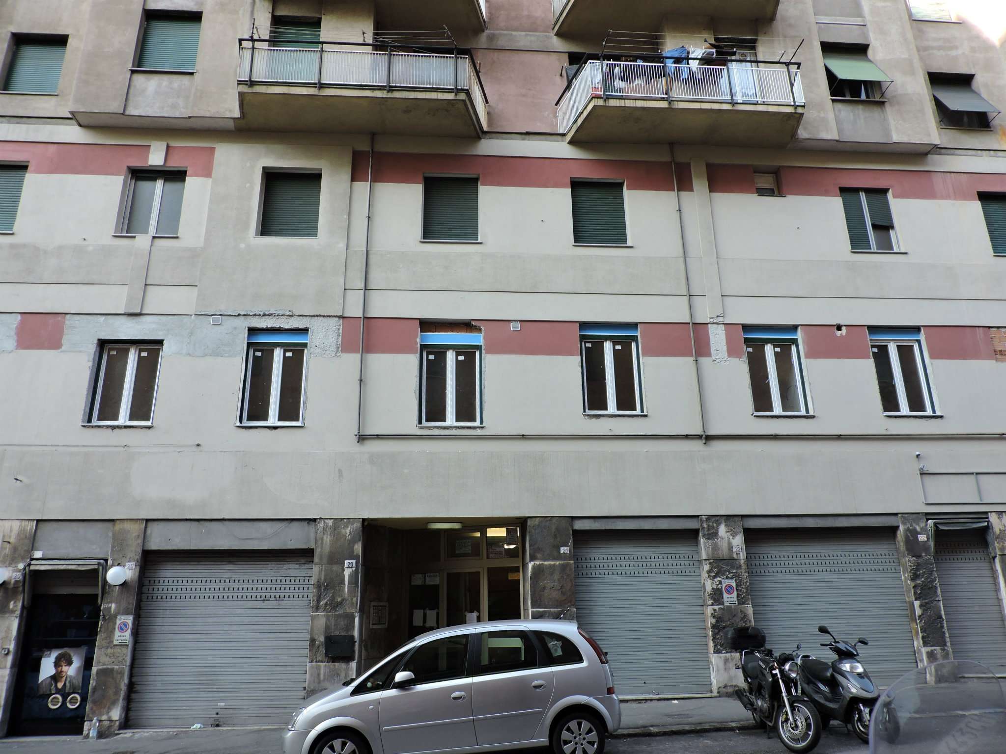  genova vendita quart: sampierdarena s.i.t. studio immobiliare