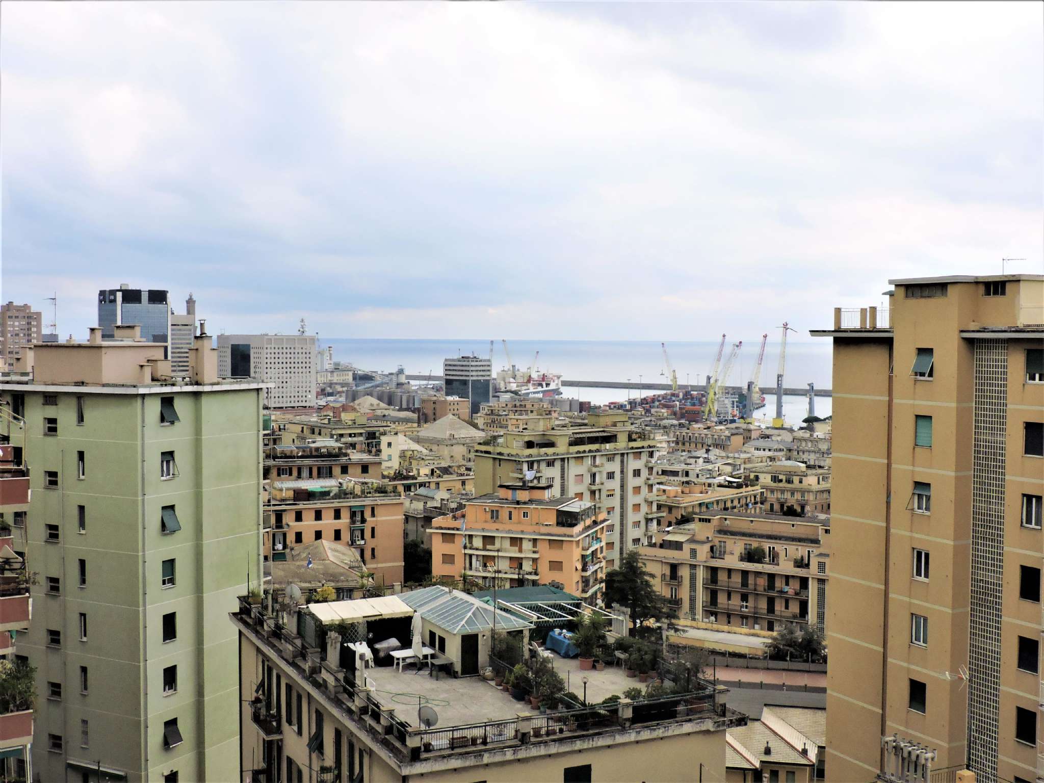  genova vendita quart: sampierdarena s.i.t. studio immobiliare