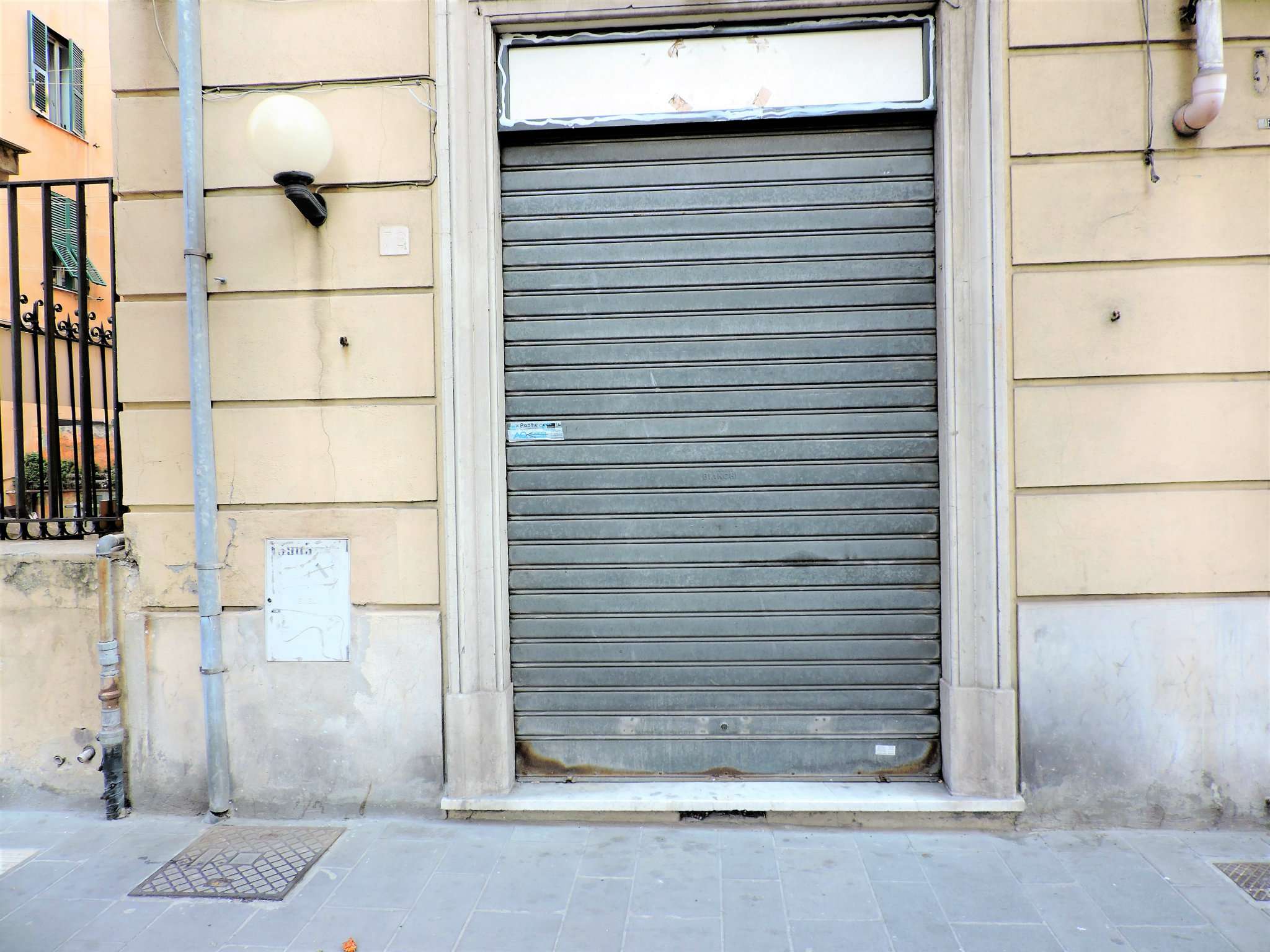 Negozio - Loc.Com. GENOVA vendita  CORNIGLIANO Leone Vetrano S.I.T. Studio Immobiliare