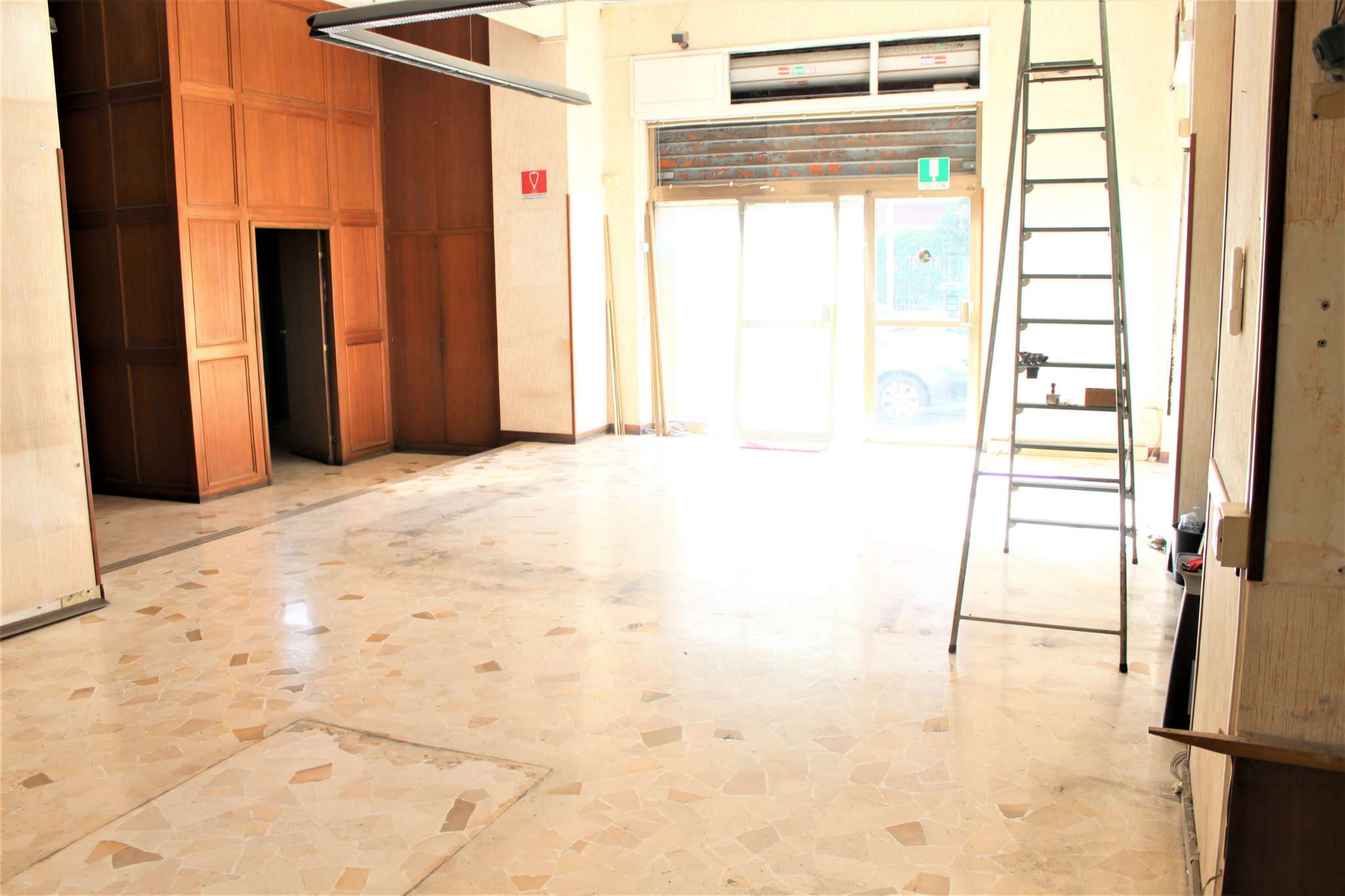 Negozio - Loc.Com. ROMA vendita  PIGNETO RENZO DA CERI Jolly Agenzia Immobiliare