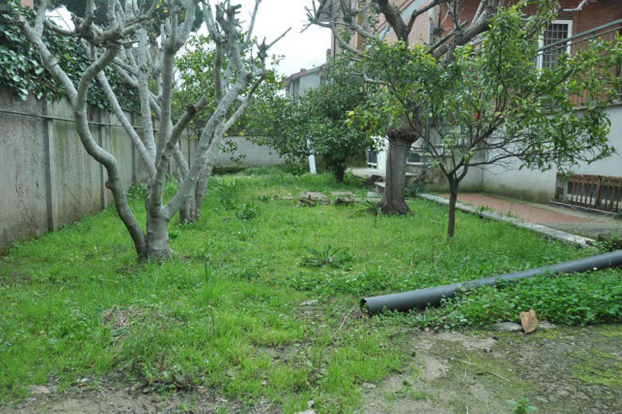 Villa Bifamiliare ROMA vendita  AXA Ecateo di Mileto Lidense Immobiliare Snc