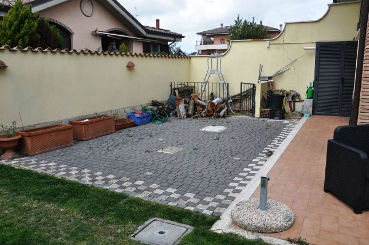 Villa Trifamiliare ROMA vendita  ACILIA Giuseppe Botti Lidense Immobiliare Snc