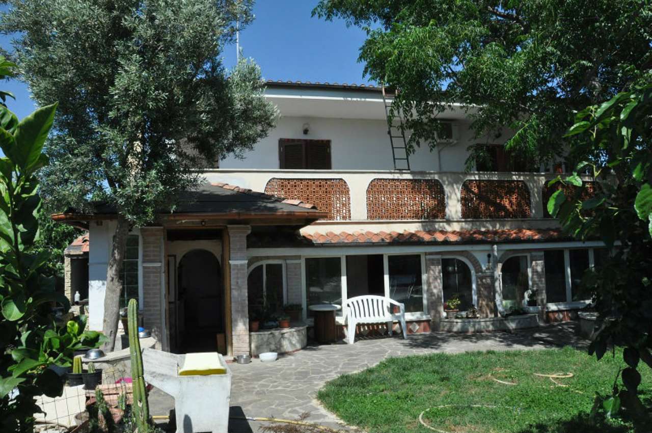 Villa Trifamiliare ROMA vendita  ACILIA Ceneselli Lidense Immobiliare Snc