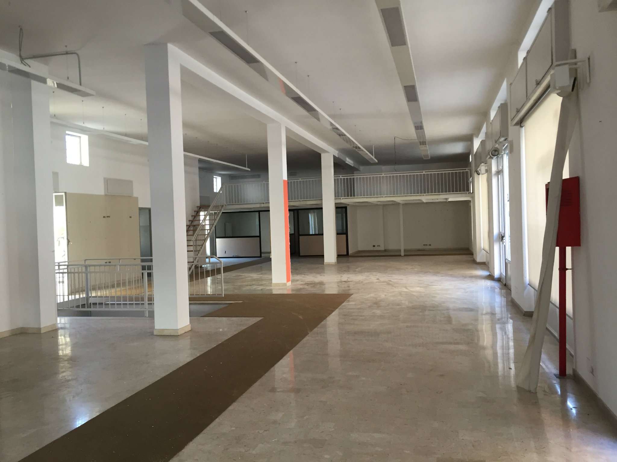 Negozio - Loc.Com. TORINO vendita  PARELLA Vandalino GIEFFE PATRIMONI - Real Estate Advisor, Torino - London