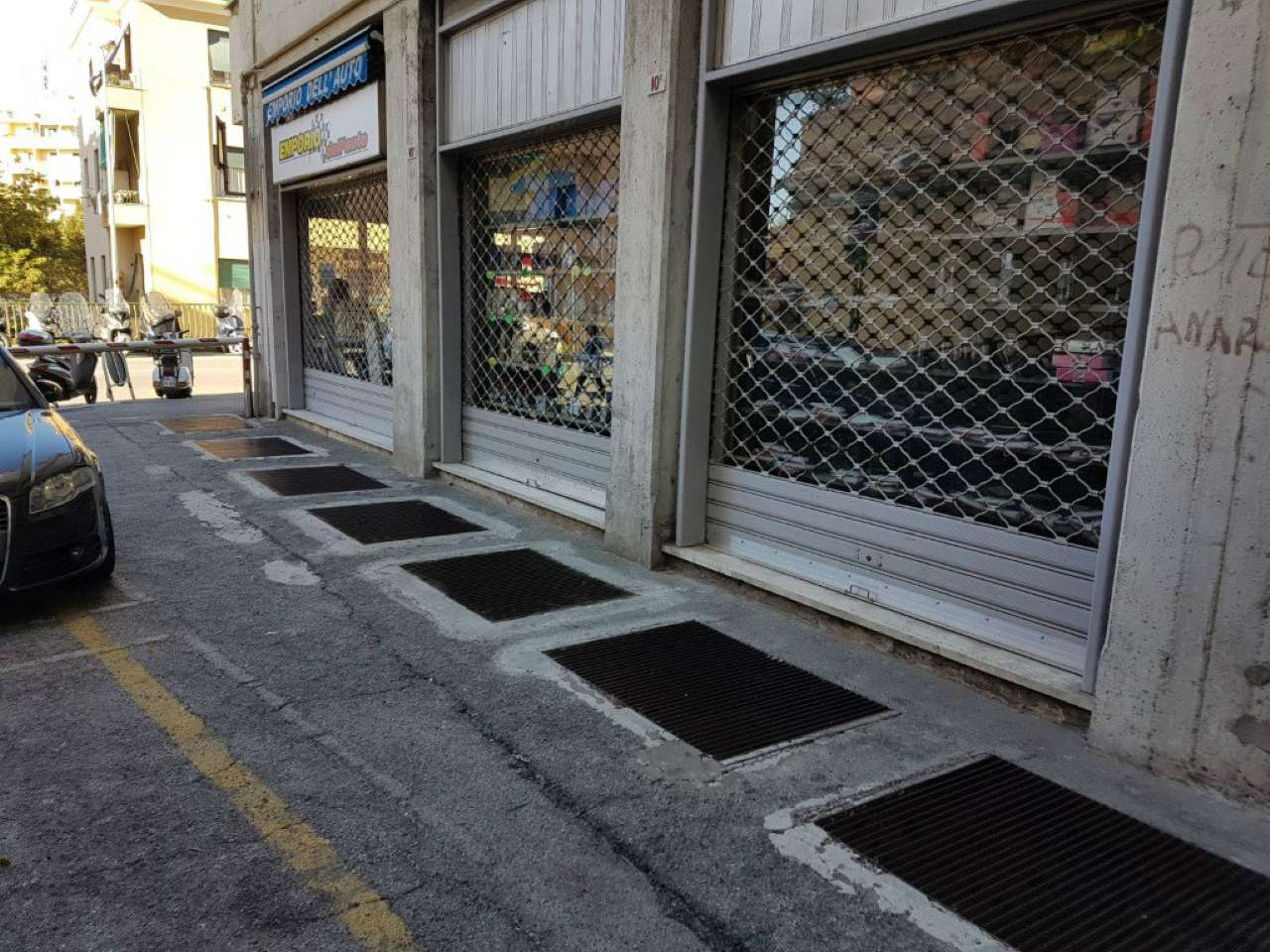 Negozio - Loc.Com. GENOVA affitto  BORGORATTI Borgoratti STUDIO IMMOBILIARE BATTOLLA DI BATTOLLA