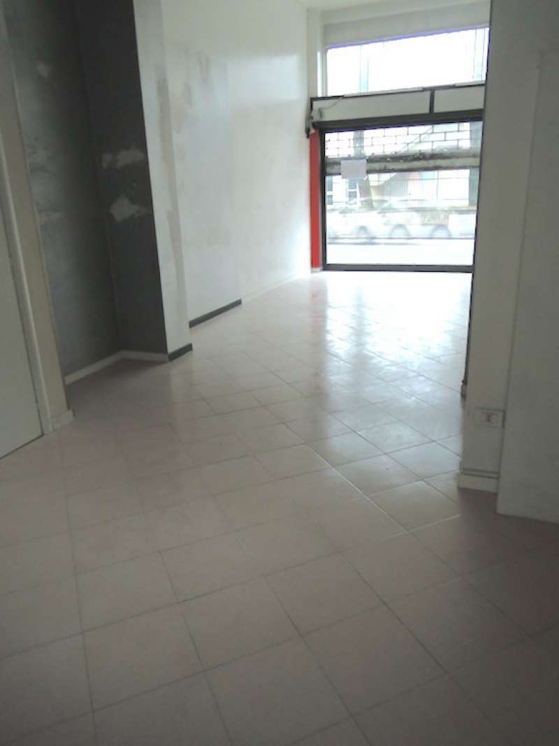 Negozio - Loc.Com. BRESCIA affitto  VILLAGGIO PREALPINO Famiglia Boccacci Solzi Immobiliare