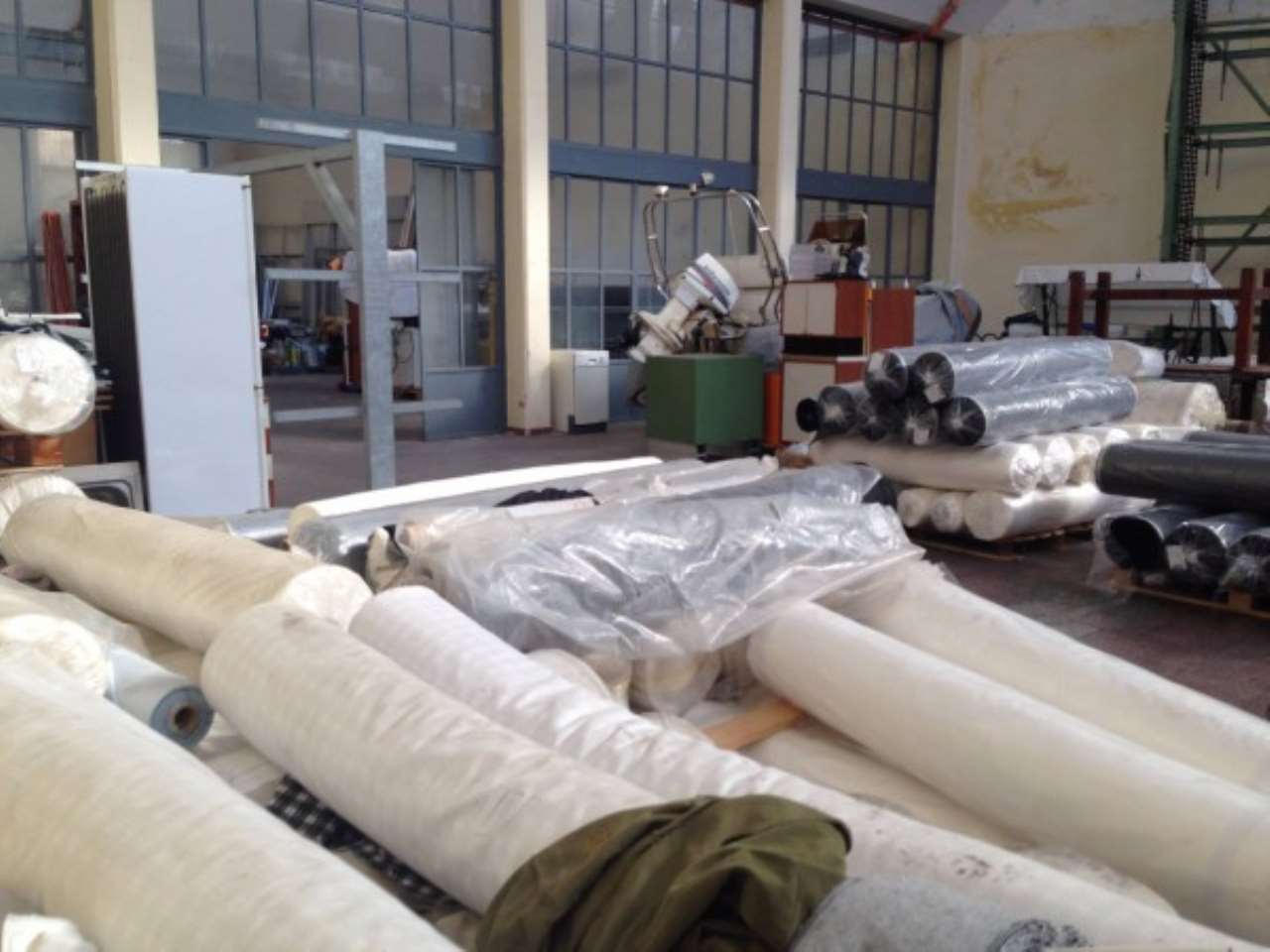 Capannone in Affitto