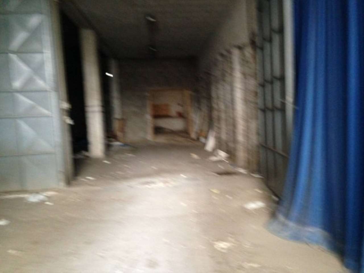 Magazzino in Vendita