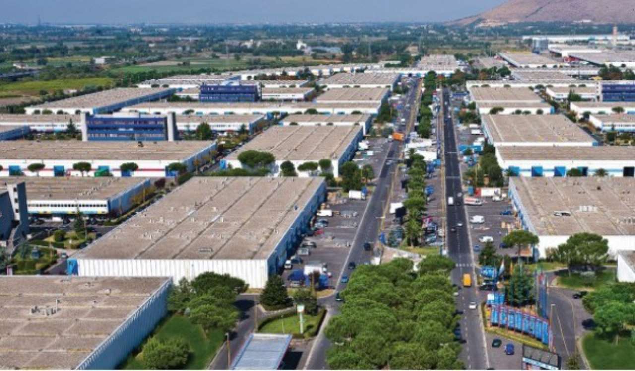 Capannone in Vendita