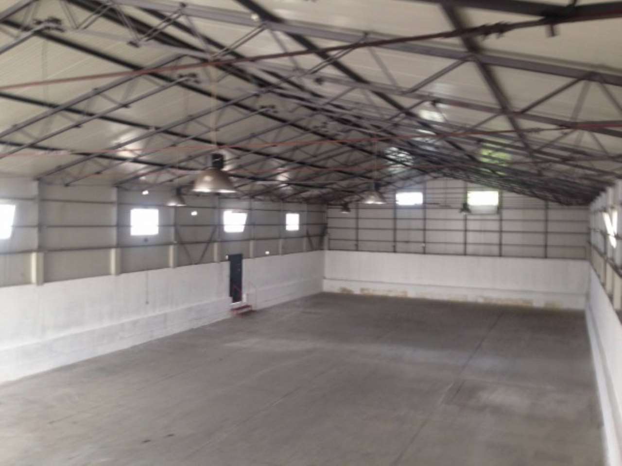 Capannone in Vendita