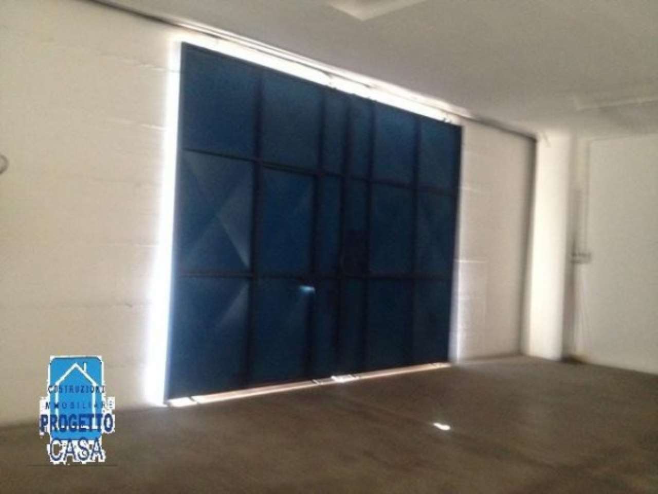 Capannone in Affitto