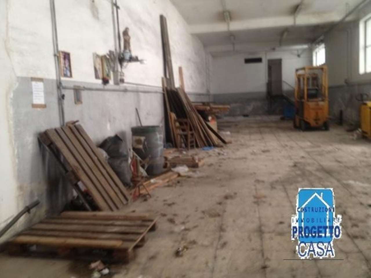 Capannone in Vendita