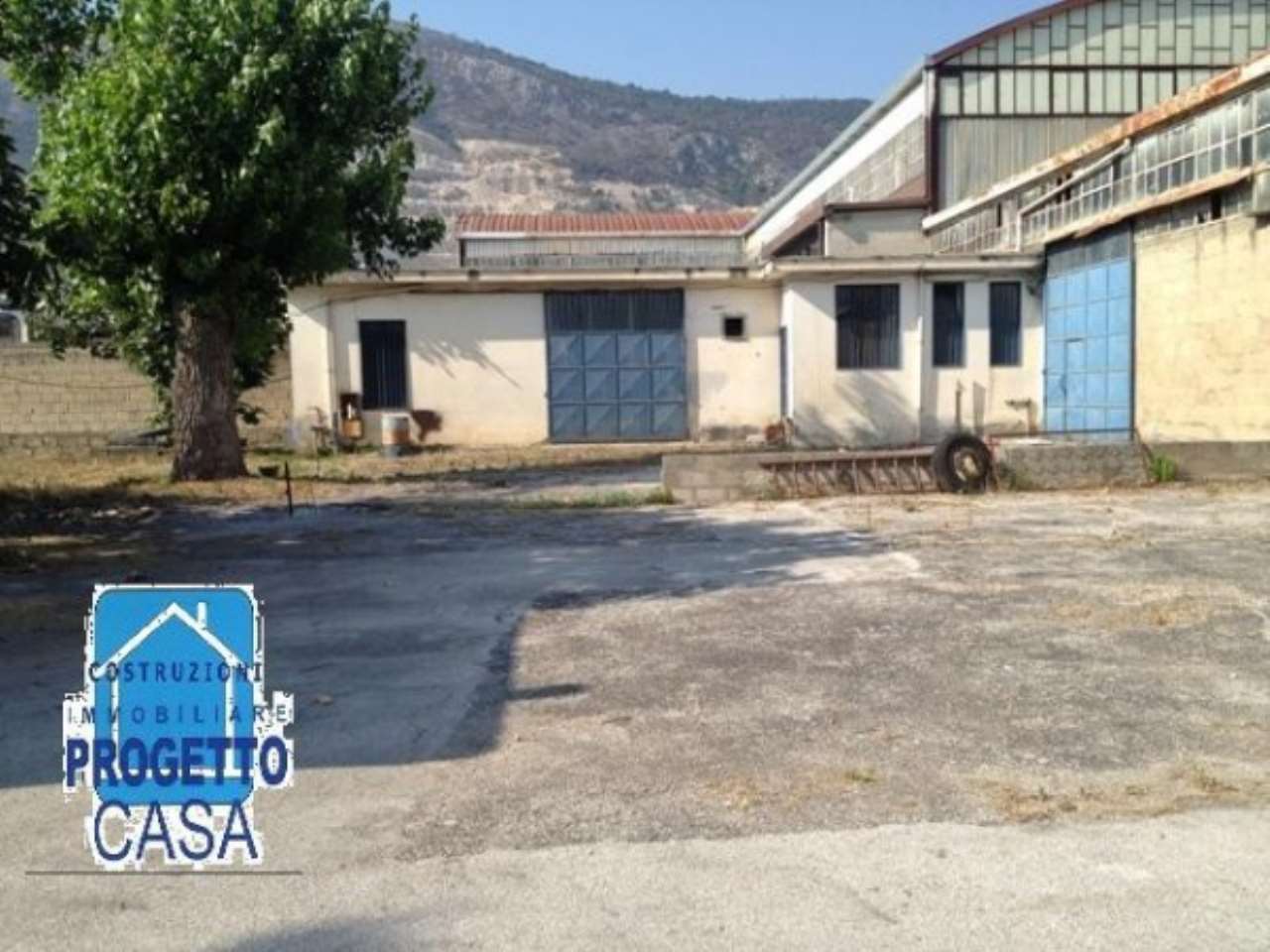 Capannone in Vendita