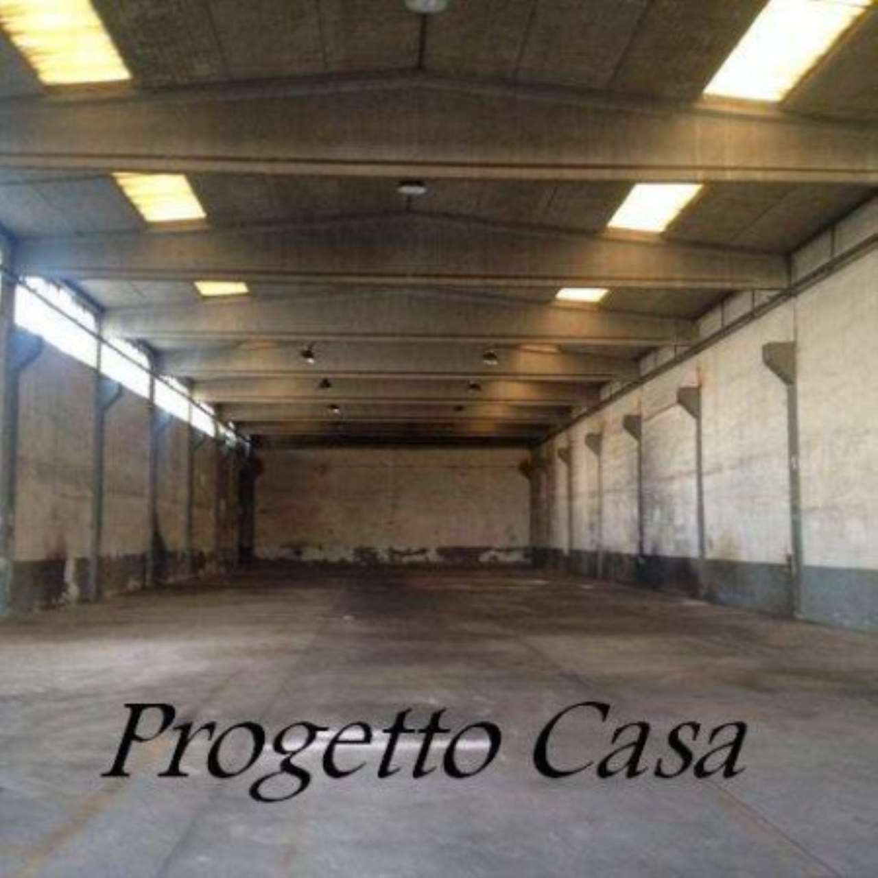 Capannone in Vendita