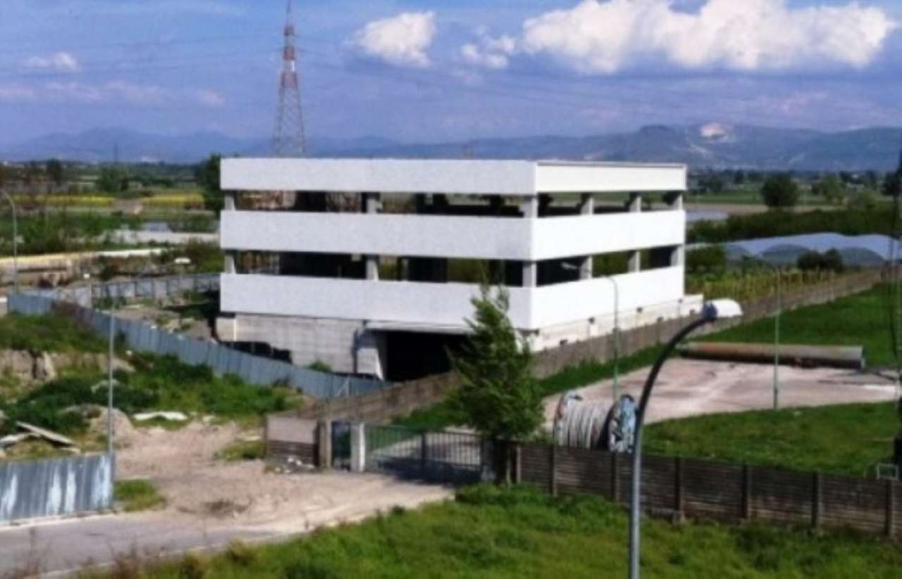 Capannone in Vendita