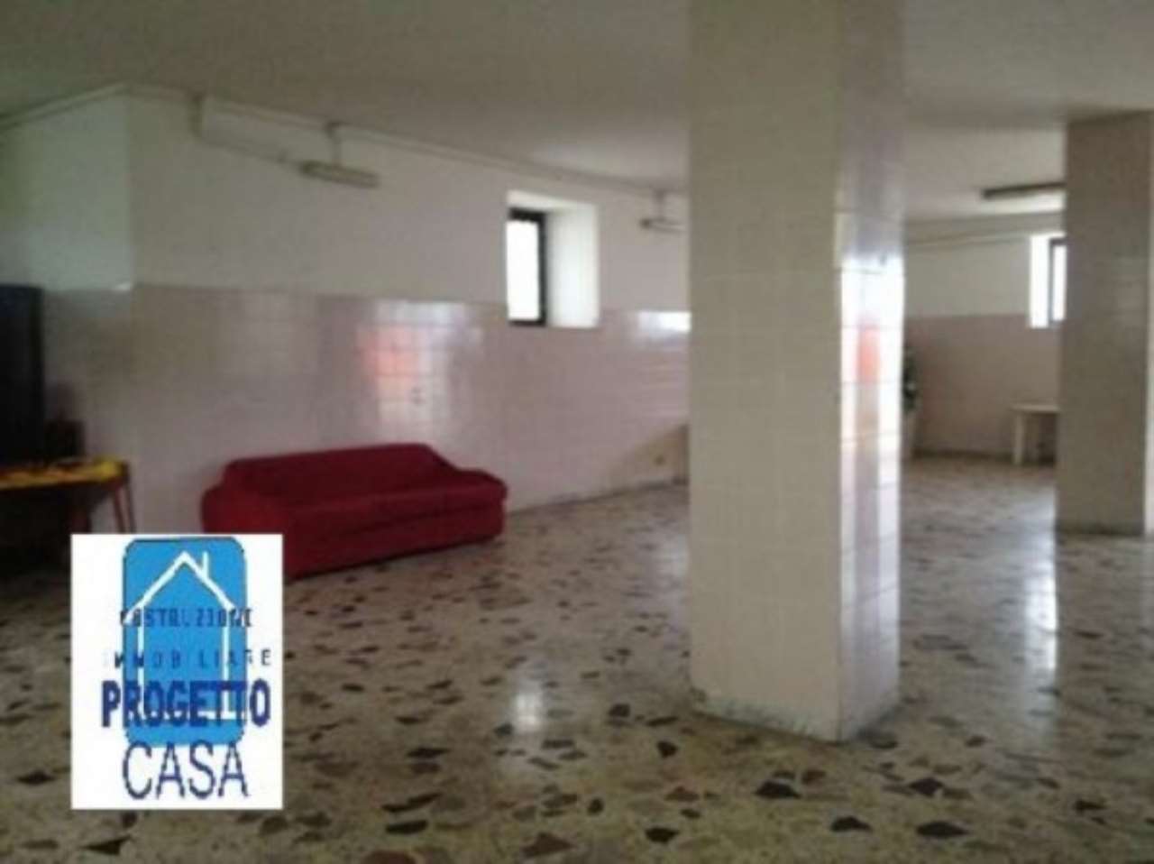 Magazzino in Affitto